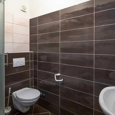 Grey One Apartman